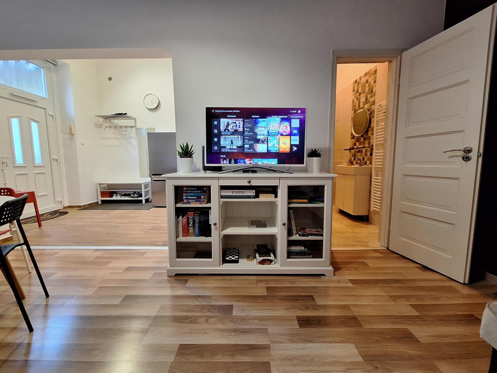 Vibe Apartment, Downtown, Free Parking Apartment Budapest